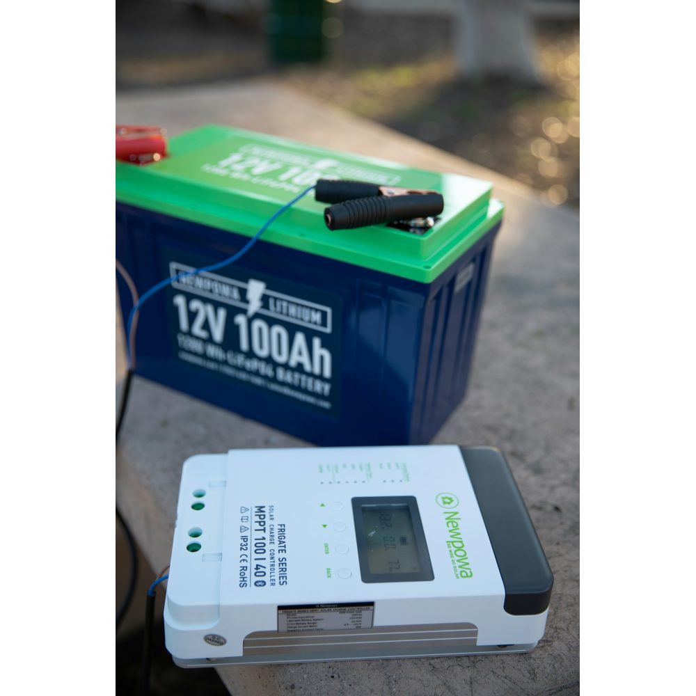 Three phase hybrid inverter