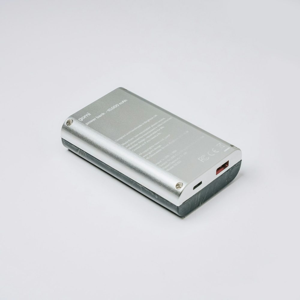 Portable lithium power station