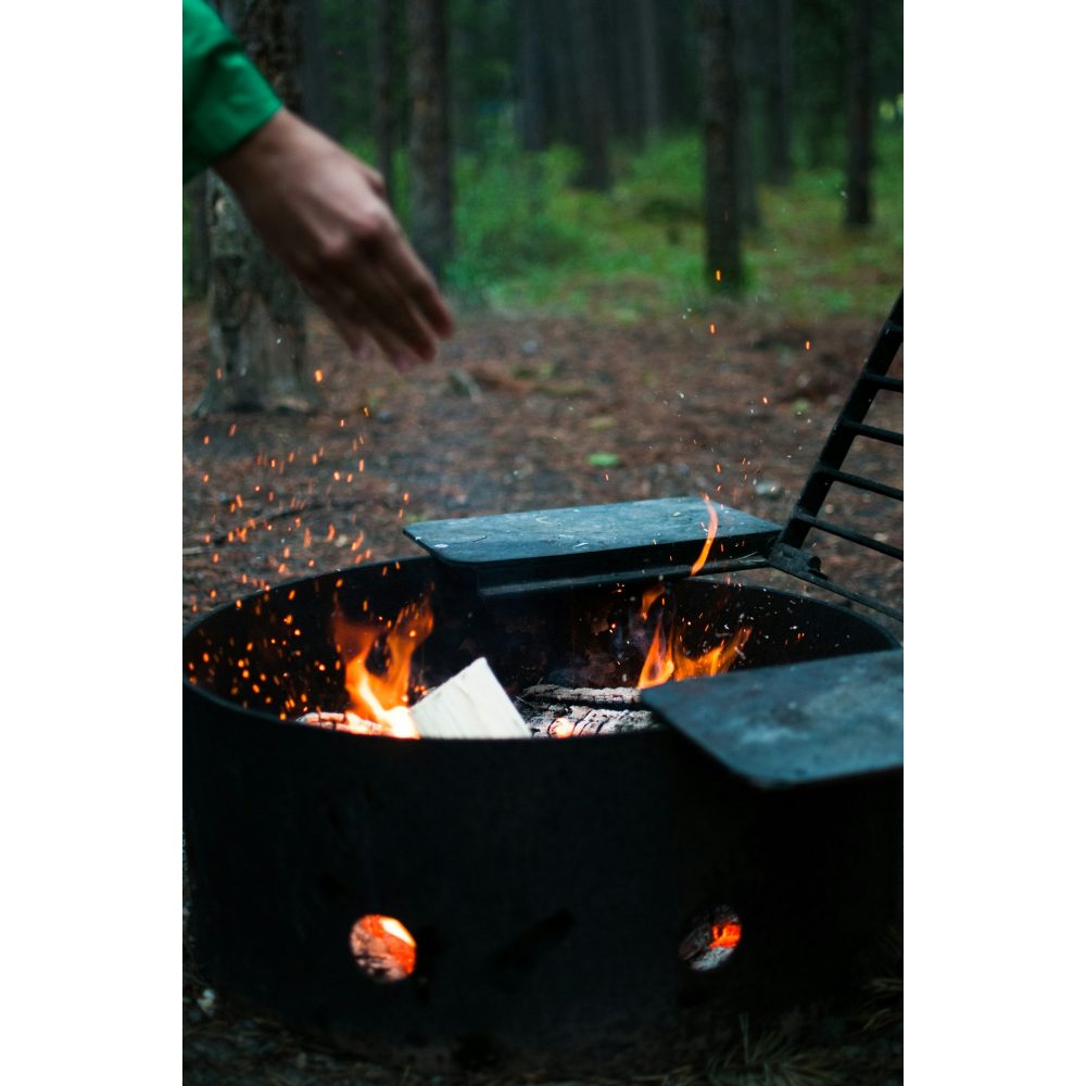 Portable fire pit with carry bag