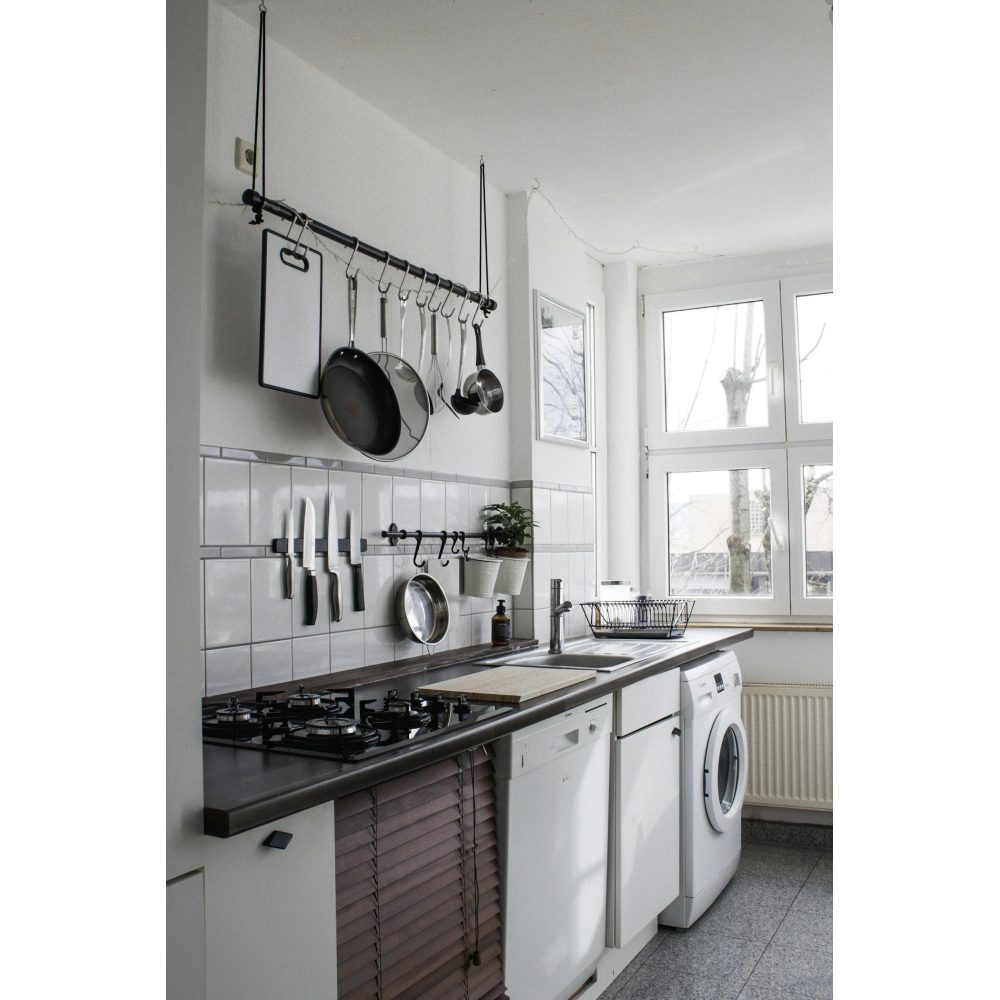 Electric ceramic cooking hob